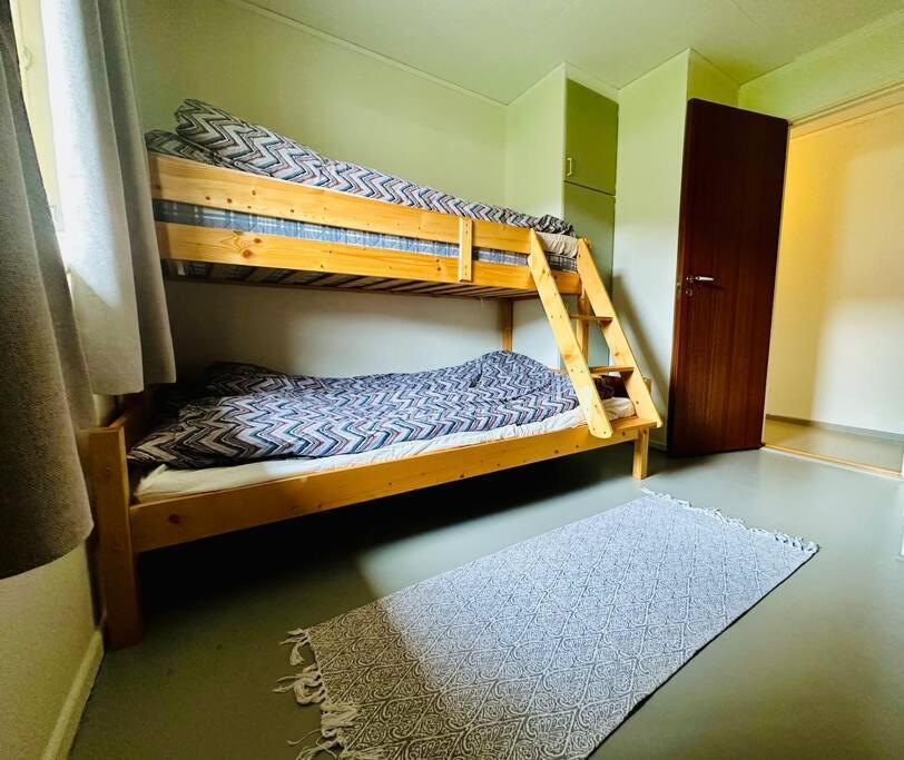 Feriehus Romslig Kystperle Med Sjel I Skulsfjord *